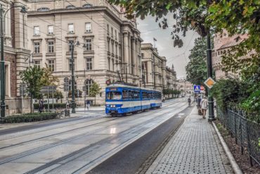 Jak kupić mieszkanie od PKP w drodze przetargu